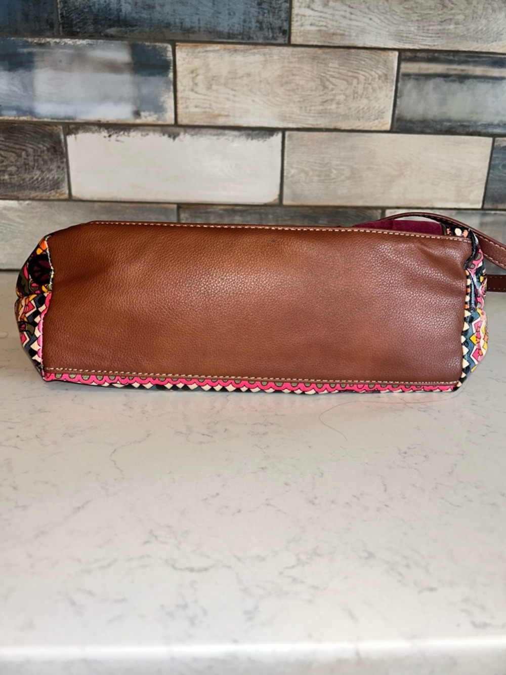 Sakroots Metro Tote Burgundy Faux Suede & Multicolor Pattern Shoulder Bag - Picture 10 of 16